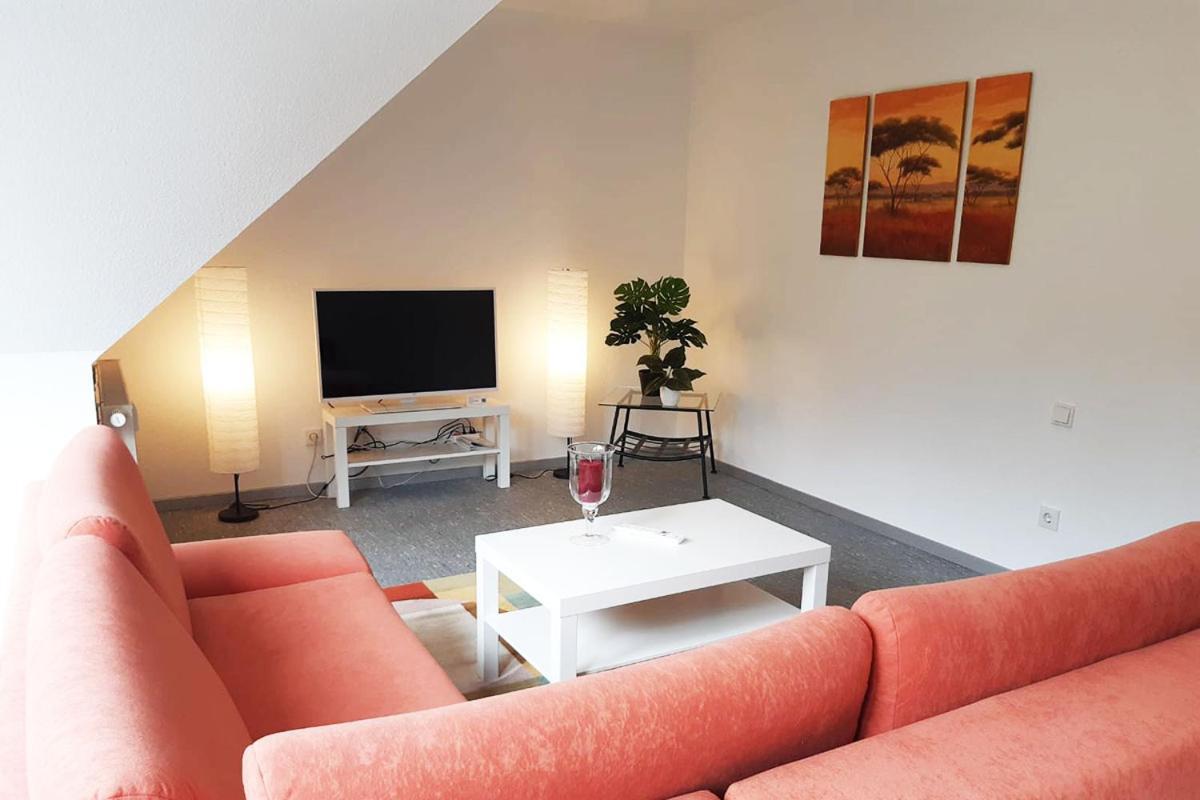 Ferienwohnung In Ленещат Екстериор снимка