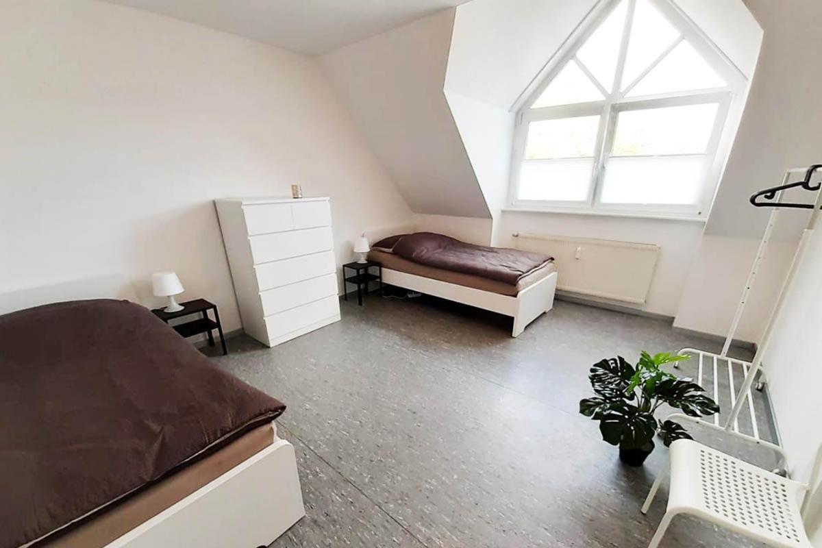 Ferienwohnung In Ленещат Екстериор снимка